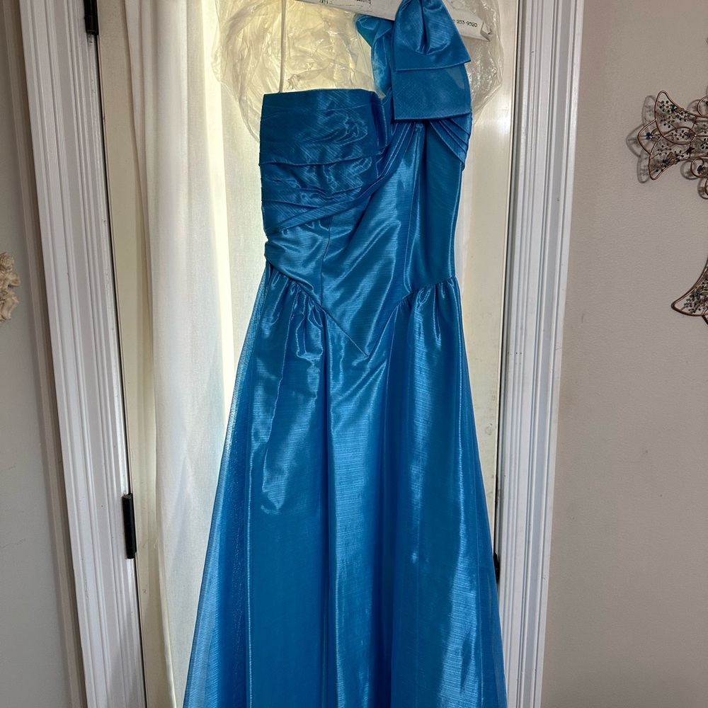 Asymmetrical Ruched Blue Prom Gown